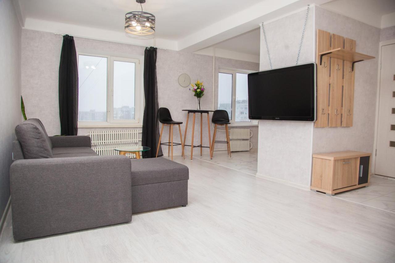 2 Rooms Luxury Apartment On Shkilna 34 Street Zaporizhia ภายนอก รูปภาพ